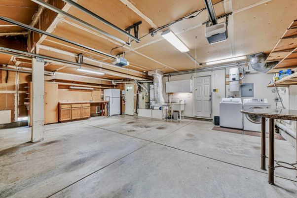 Garage, Interior, Washer
