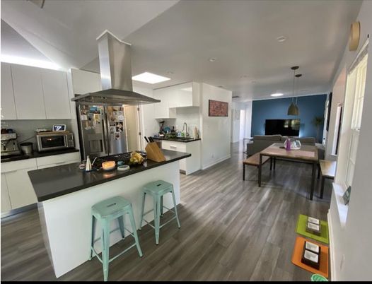 Dining room, Interior, Kitchen, Pendant Lights, Recessed Lighting, Wood Texture Flooring