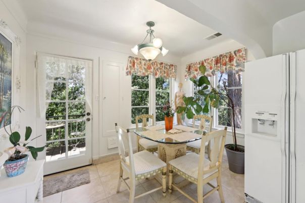 Dining room, Interior