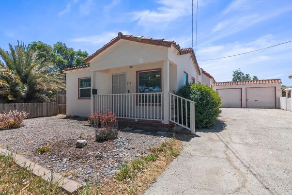Backyard, Detached Garage, Exterior