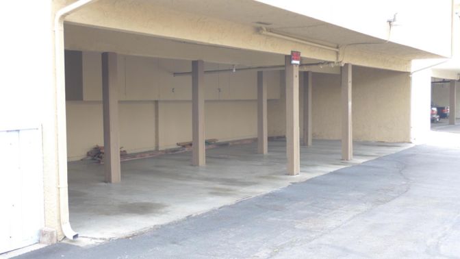 Garage, Interior