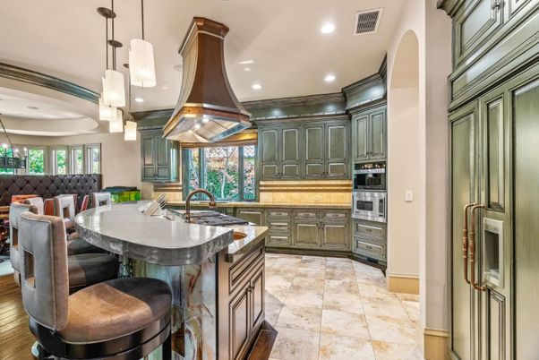 Dining room, Interior, Kitchen, Pendant Lights, Recessed Lighting, Stainless Steel Appliances