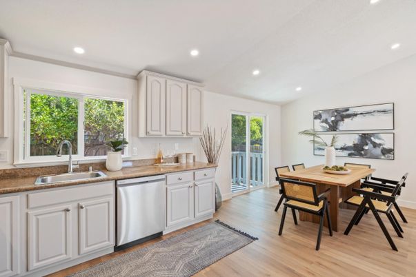 Dining room, Interior, Kitchen, Recessed Lighting, Wood Texture Flooring