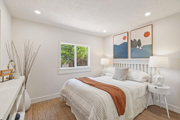 Bedroom, Interior, Recessed Lighting, Wood Texture Flooring