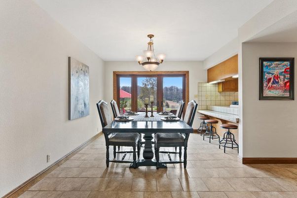 Chandelier, Dining room, Interior