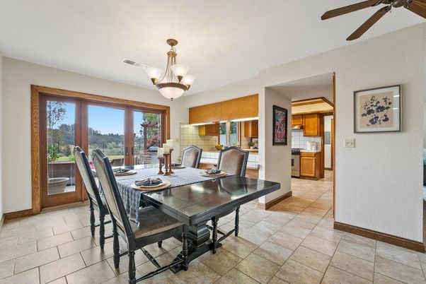 Chandelier, Dining room, Interior, Kitchen