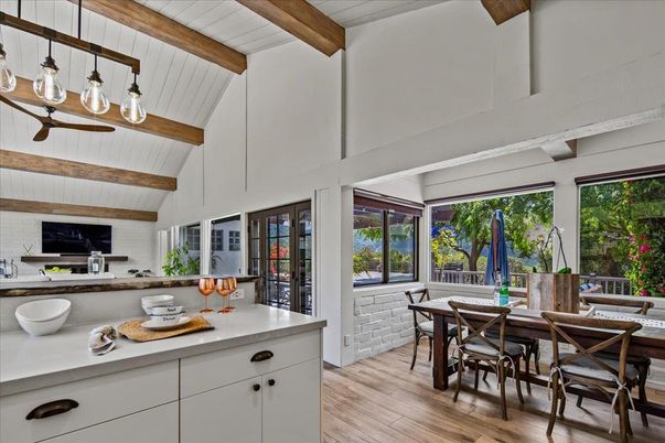 Dining room, Interior, Kitchen, Pendant Lights, Wooden Beams, Wood Texture Flooring