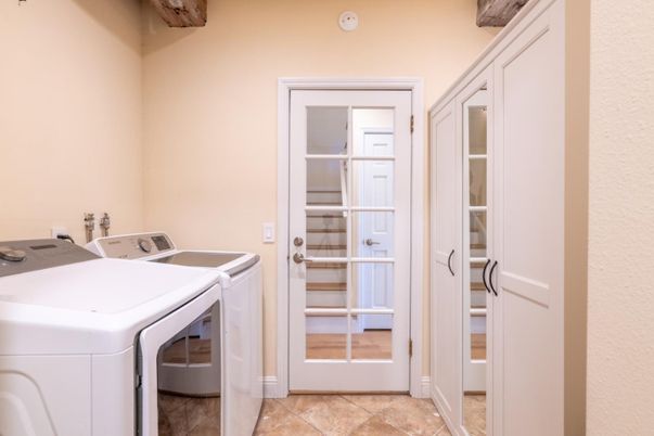 Interior, Washer
