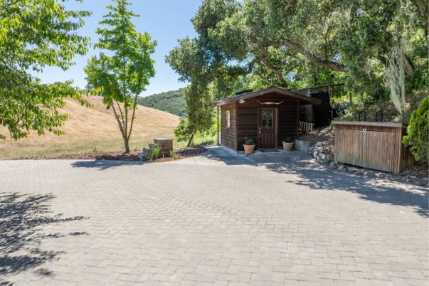 Exterior, Hot Tub