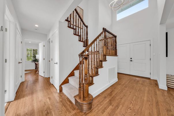 Interior, Recessed Lighting, Wood Texture Flooring