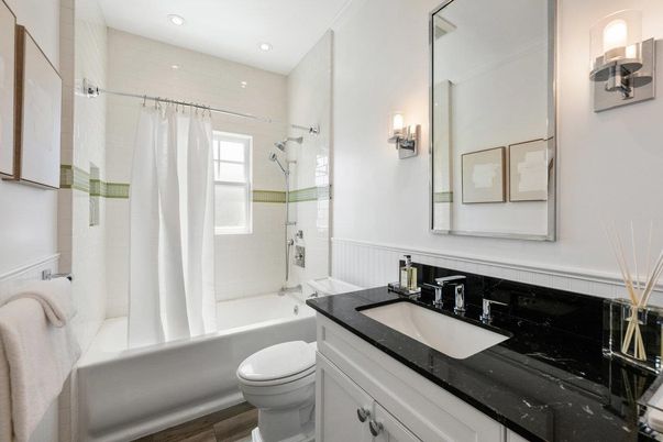 Bathroom, Interior, Recessed Lighting