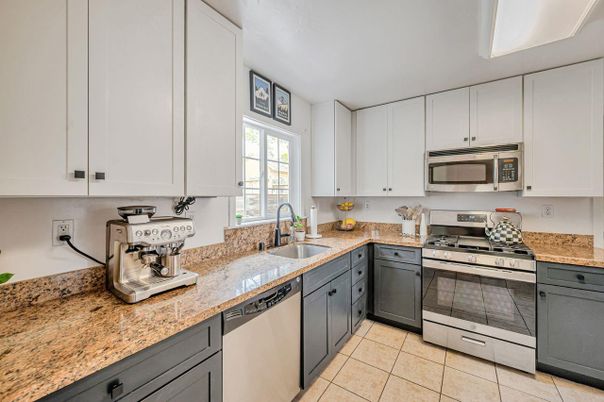 Interior, Kitchen, Stainless Steel Appliances