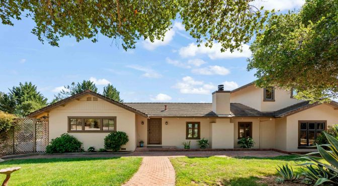 Backyard, Exterior, Facade, Ranch