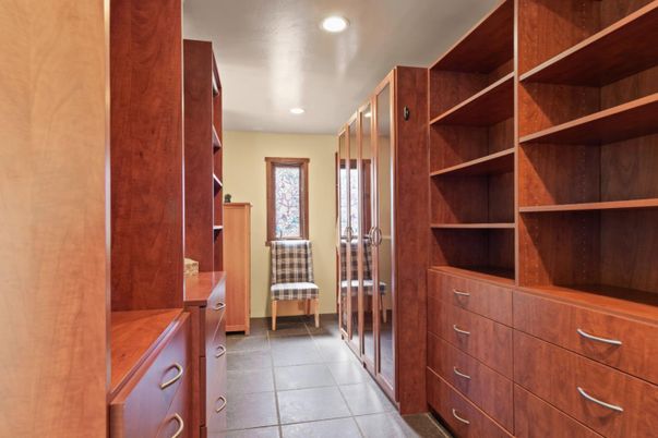 Interior, Recessed Lighting, Walk-in Closets