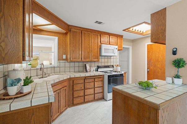 Interior, Kitchen, Tile Countertops