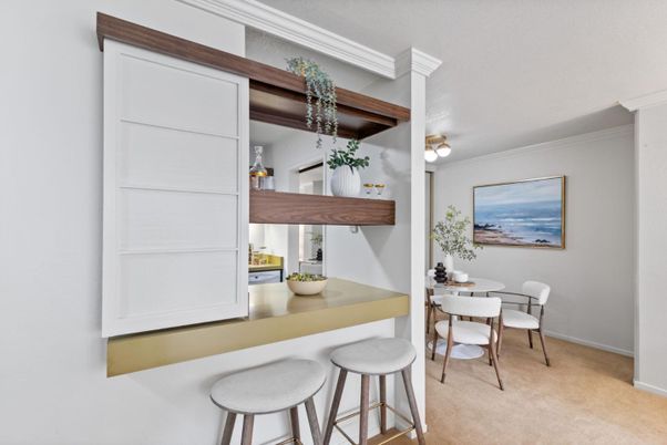 Dining room, Interior
