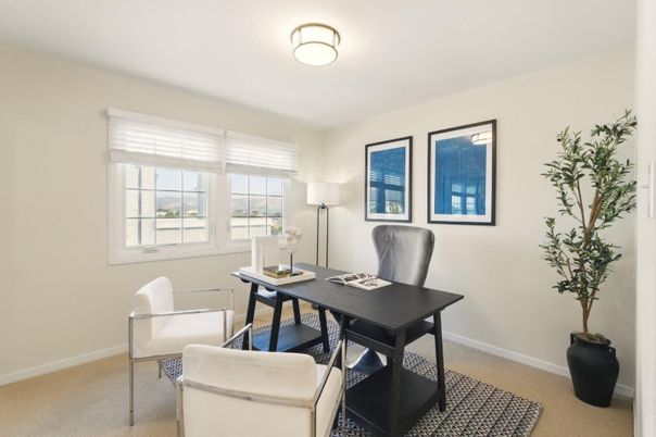 Home Office, Interior