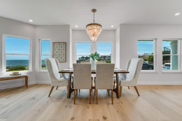 Chandelier, Dining room, Interior, Recessed Lighting, Wood Texture Flooring