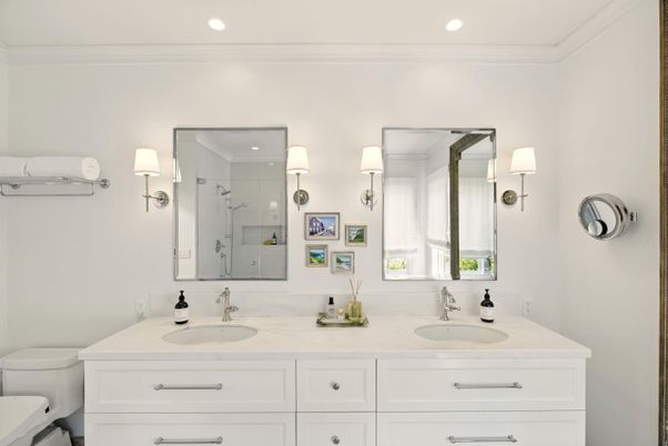 Bathroom, Dual Sink Vanities, Interior, Recessed Lighting