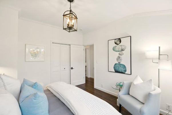 Bedroom, Interior, Pendant Lights, Wood Texture Flooring