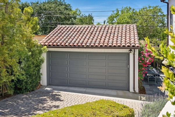 Detached Garage, Exterior