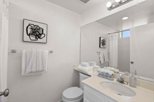 Bathroom, Interior, Recessed Lighting