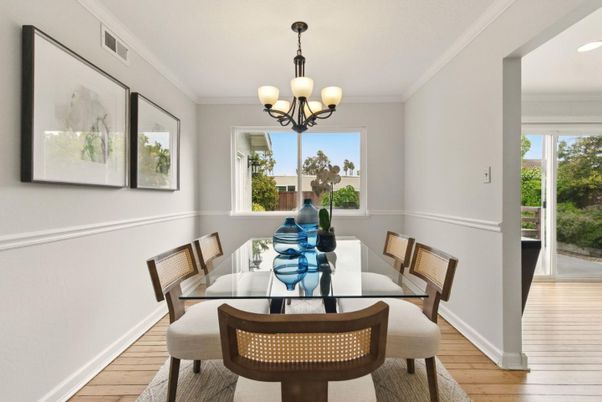 Chandelier, Dining room, Interior, Recessed Lighting, Wood Texture Flooring