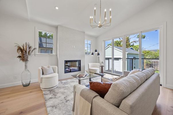 Fireplace, Interior, Living room, Pendant Lights, Recessed Lighting, Wood Texture Flooring