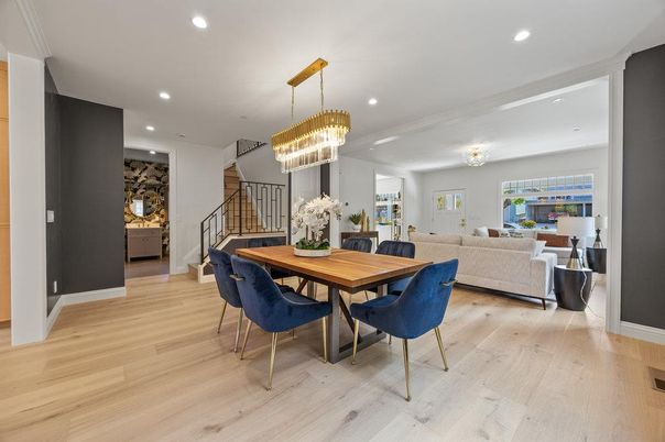 Chandelier, Dining room, Interior, Living room, Recessed Lighting, Wood Texture Flooring