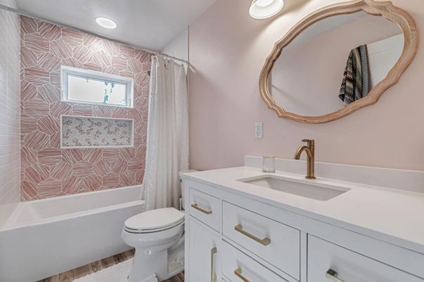 Bathroom, Interior, Recessed Lighting, Wood Texture Flooring