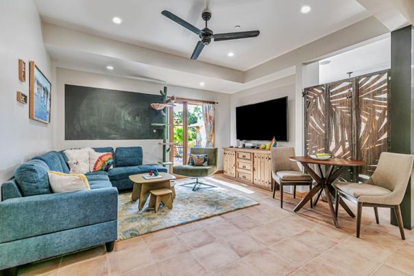 Chandelier, Dining room, Interior, Living room, Pendant Lights, Recessed Lighting