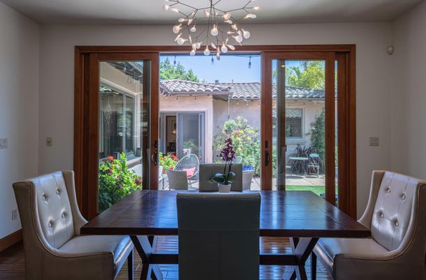 Dining room, Interior