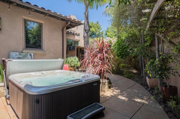 Exterior, Hot Tub
