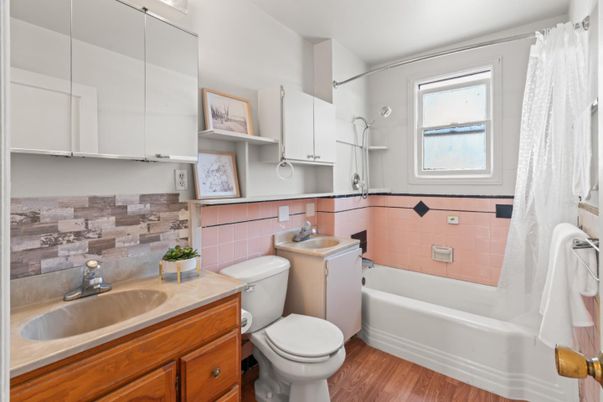 Bathroom, Interior, Wood Texture Flooring