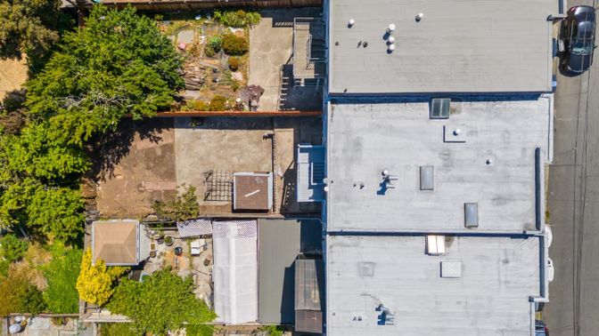 Exterior, Drone