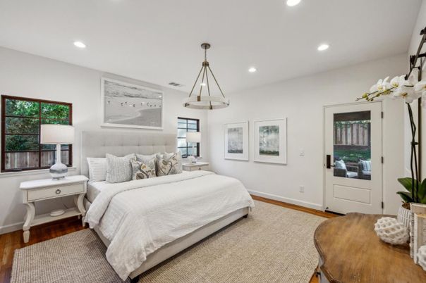 Bedroom, Interior, Pendant Lights, Recessed Lighting, Wood Texture Flooring