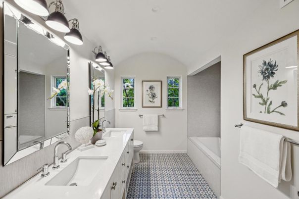 Bathroom, Dual Sink Vanities, Interior