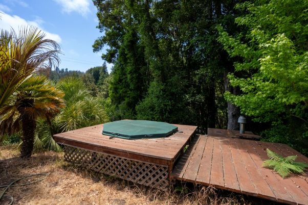 Exterior, Hot Tub