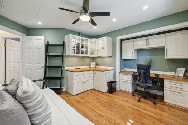 Home Office, Interior, Recessed Lighting, Wood Texture Flooring