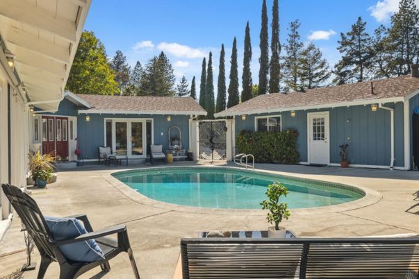 Exterior, Pool