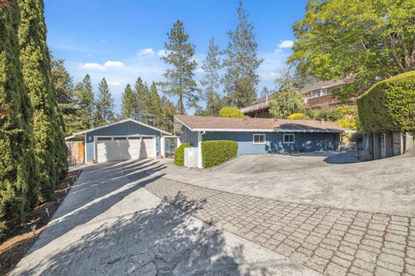 Detached Garage, Exterior
