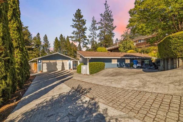 Detached Garage, Exterior