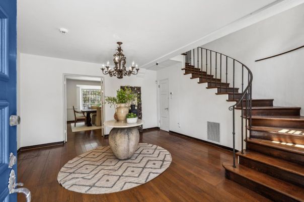 Chandelier, Interior, Wood Texture Flooring