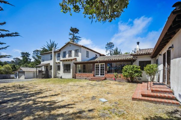Backyard, Detached Garage, Exterior