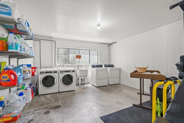 Interior, Washer