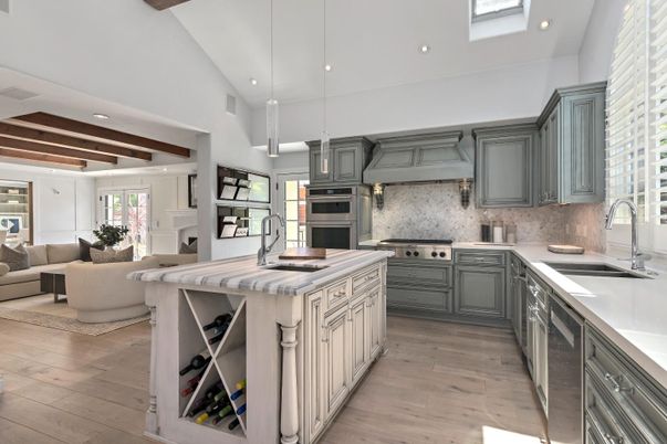 Interior, Kitchen, Living room, Pendant Lights, Recessed Lighting, Stainless Steel Appliances, Wooden Beams, Wood Texture Flooring