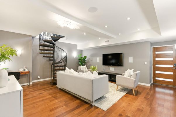 Interior, Living room, Recessed Lighting, Wood Texture Flooring
