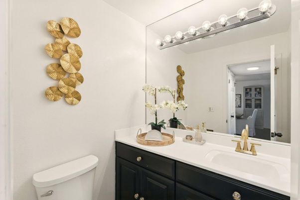Bathroom, Dual Sink Vanities, Interior, Recessed Lighting