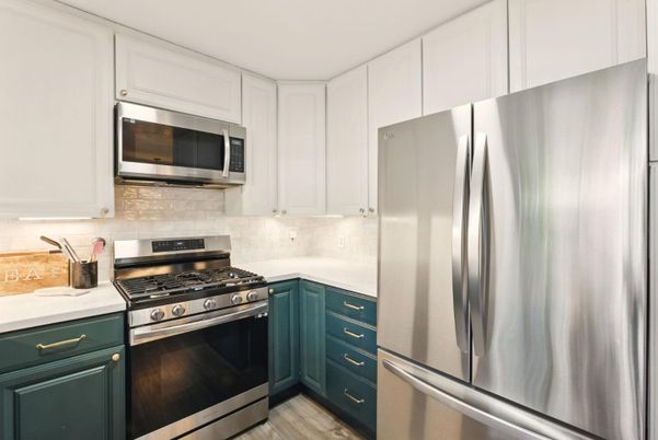 Interior, Kitchen, Stainless Steel Appliances, Wood Texture Flooring