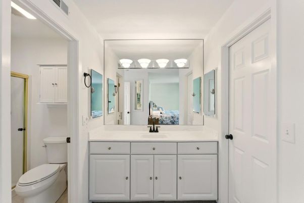 Bathroom, Dual Sink Vanities, Interior